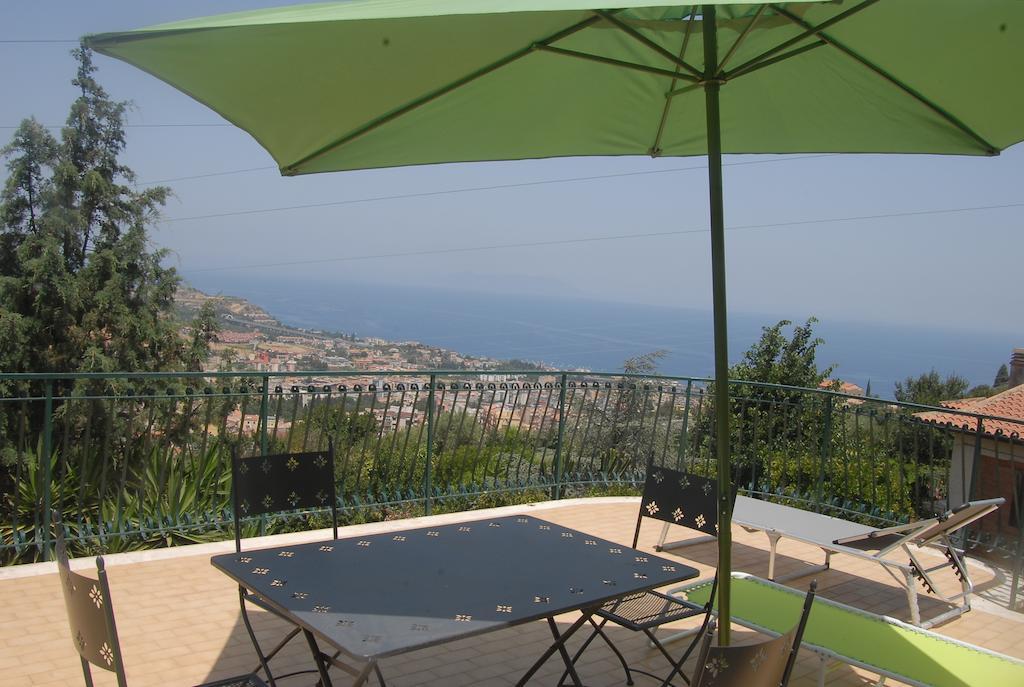 B&B Villa Zia Febronia Patti Extérieur photo