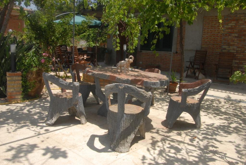 B&B Villa Zia Febronia Patti Extérieur photo