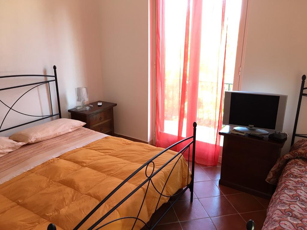 B&B Villa Zia Febronia Patti Extérieur photo
