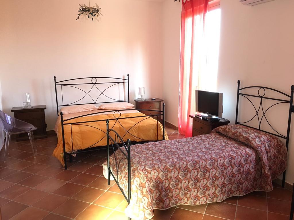 B&B Villa Zia Febronia Patti Extérieur photo
